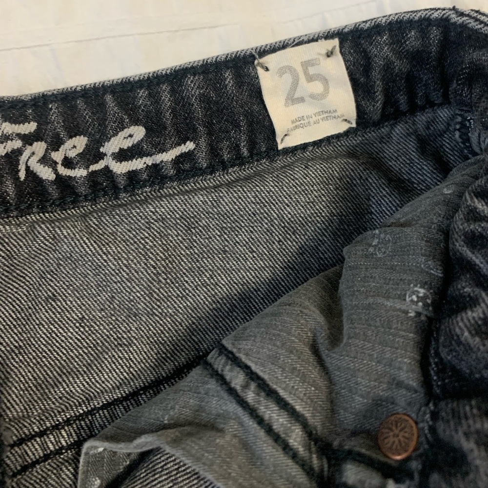 Free People - We the Free distressed denim skirt - Picture 5 of 7
